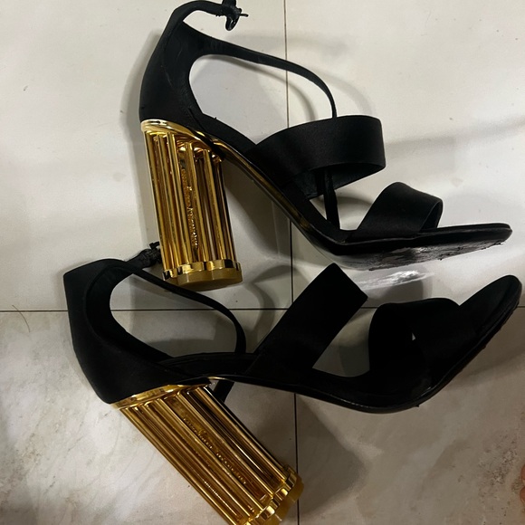 Salvatore Ferragamo Black and Gold Heels - Picture 1 of 3